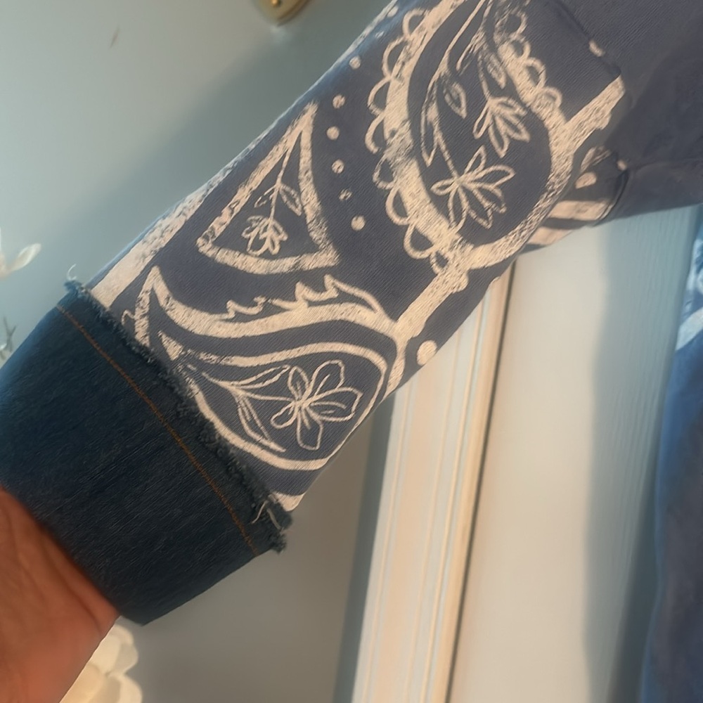 Blue Paisley Women's Top - Picture 2 of 7